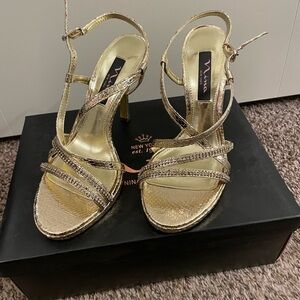 Nina Gloria party heels.